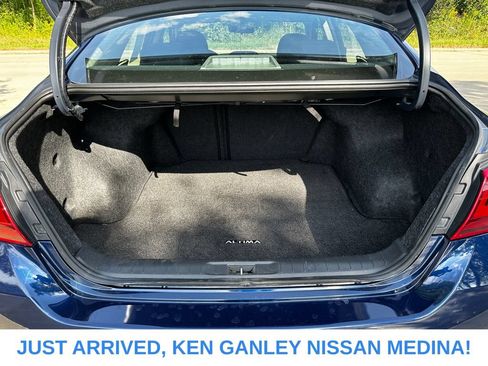 Used 2017 Nissan Altima 2.5 SR FWD image 17
