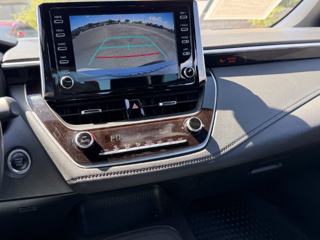 Used 2020 Toyota Corolla SE w/ SE Premium Package FWD image 18