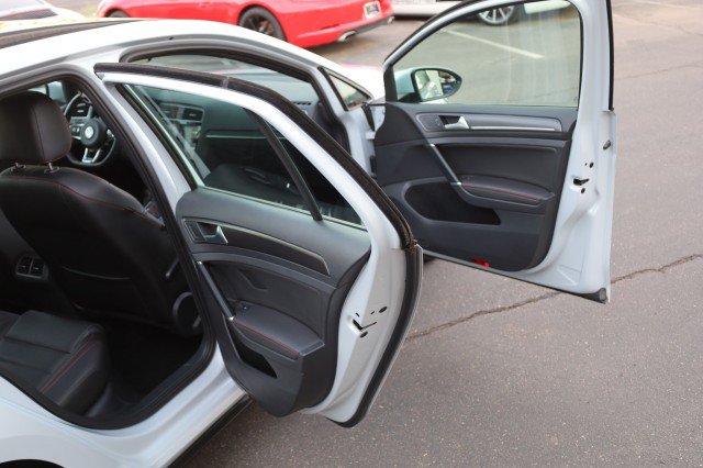 Used 2020 Volkswagen GTI SE FWD image 40