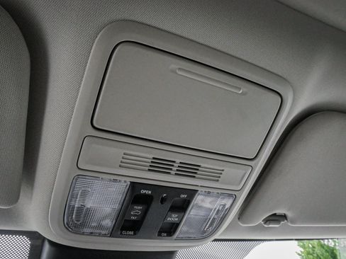 Certified 2026 Honda Odyssey Elite image 26