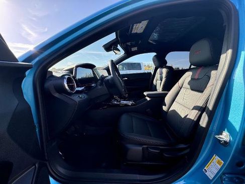 New 2025 Chevrolet Trax RS w/ Sunroof Package image 2