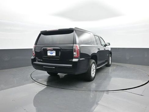 Used 2019 GMC Yukon XL SLT image 7