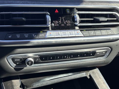 Used 2022 BMW X5 xDrive40i w/ M Sport Package image 29