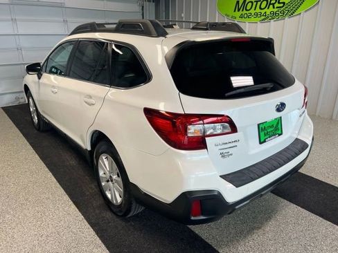 Used 2019 Subaru Outback 2.5i Premium image 4