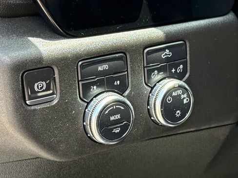 Used 2023 GMC Sierra 1500 SLE AWD/4WD image 23