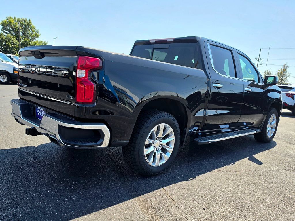 Used 2019 Chevrolet Silverado 1500 LTZ AWD/4WD image 10