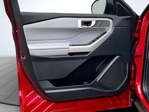 Used 2023 Ford Explorer XLT w/ Equipment Group 202A image 23