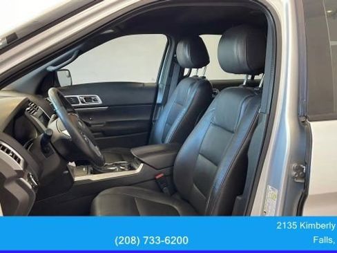 Used 2015 Ford Explorer XLT w/ Equipment Group 202B AWD/4WD image 13
