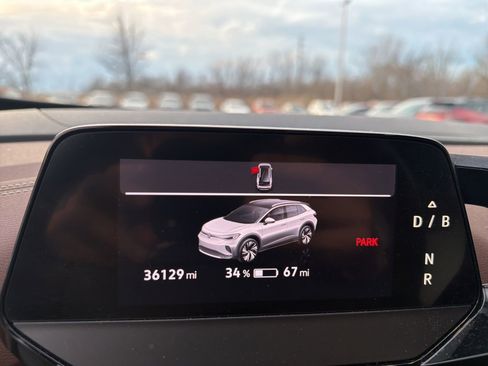 Used 2023 Volkswagen ID.4 2WD image 9