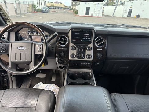 Used 2015 Ford F250 Platinum w/ FX4 Off-Road Package image 22