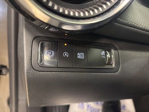 Used 2025 Chevrolet Equinox LT image 28