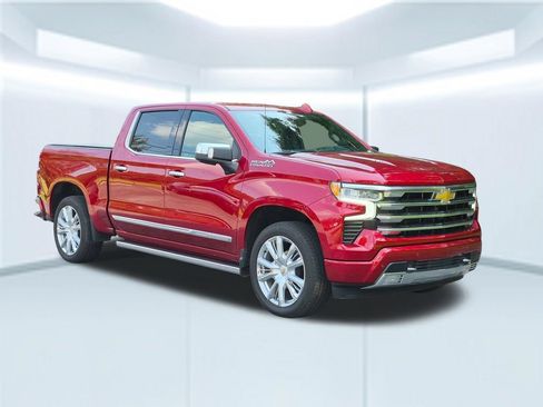 Used 2024 Chevrolet Silverado 1500 High Country w/ Technology Package AWD/4WD image 8