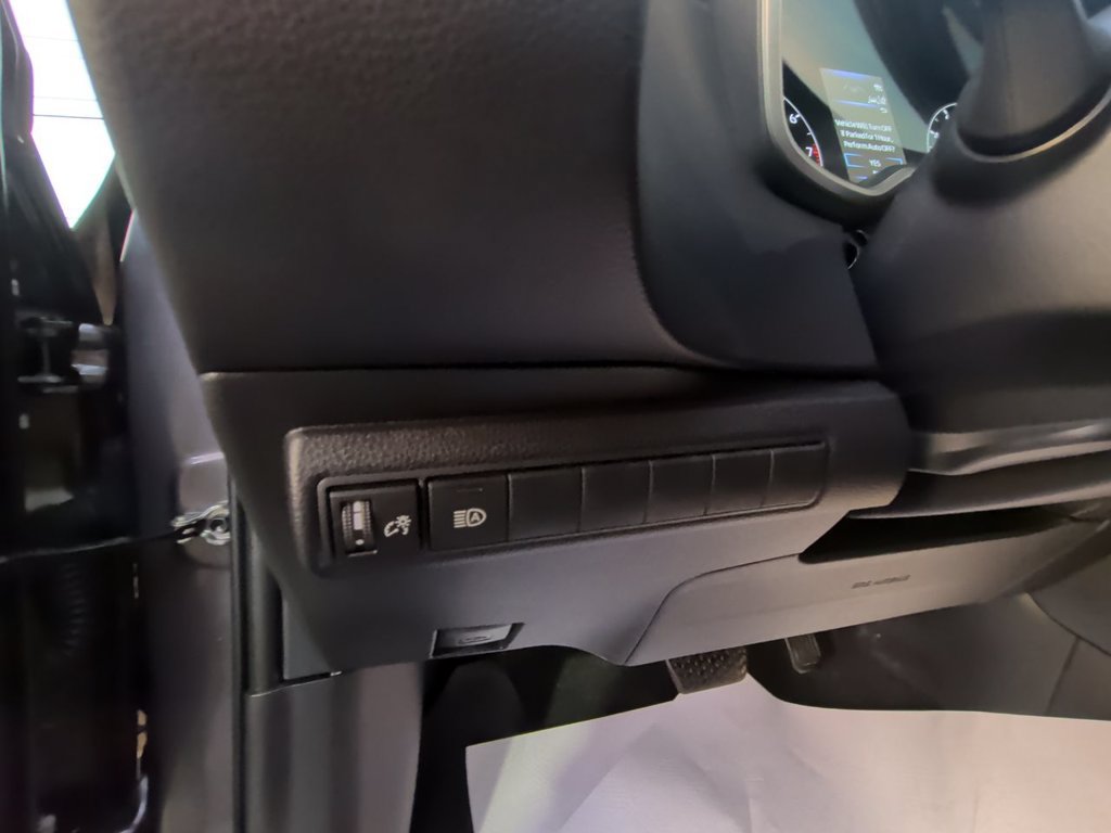 Used 2025 Toyota Corolla SE FWD image 14