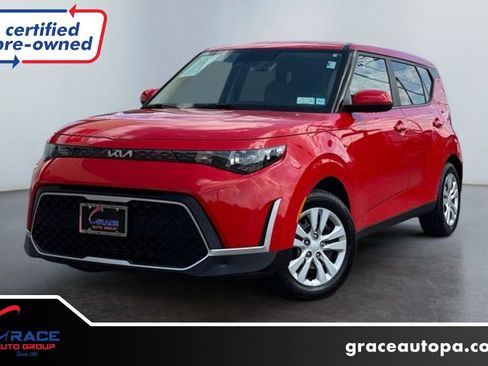 Used 2024 Kia Soul LX image 1