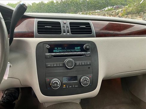 Used 2007 Buick Lucerne CXL image 29