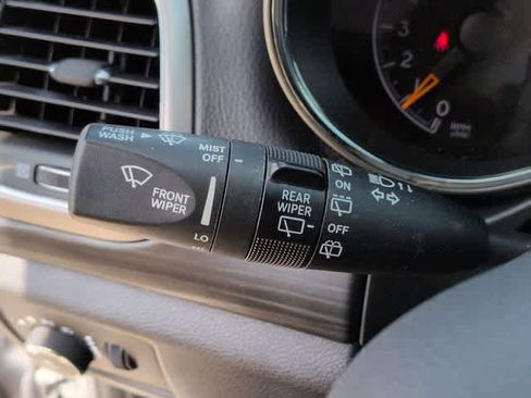 Used 2021 Jeep Grand Cherokee Laredo X AWD/4WD image 25