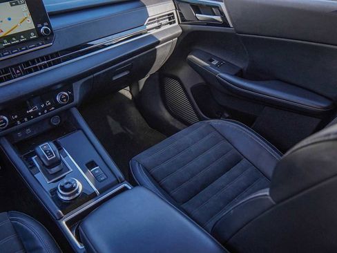 Used 2023 Mitsubishi Outlander SE image 28