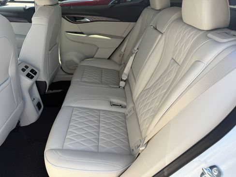 Used 2023 Buick Envision Avenir AWD/4WD image 10
