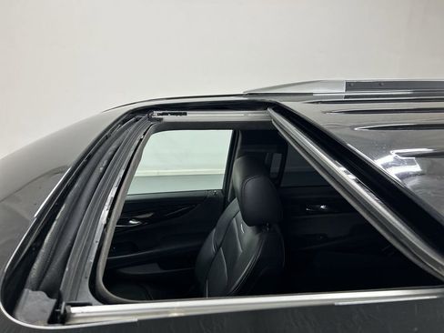 Used 2020 Cadillac Escalade Platinum AWD/4WD image 19