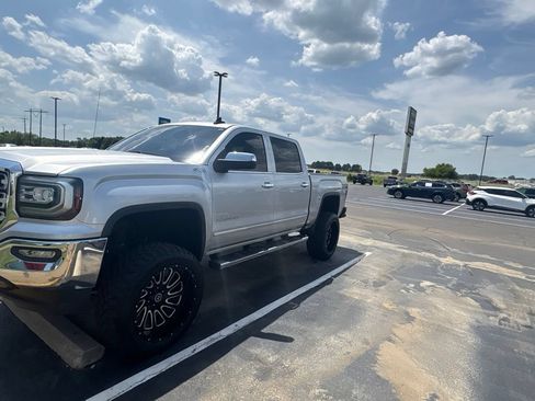 Used 2018 GMC Sierra 1500 SLT AWD/4WD image 7