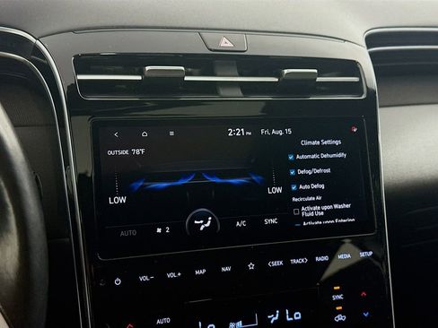 Used 2022 Hyundai Santa Cruz Limited image 41