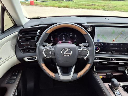 Used 2024 Lexus RX 350 w/ Convenience Package AWD/4WD image 17