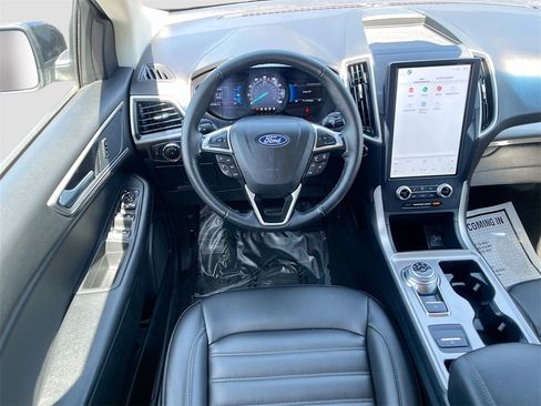 Used 2024 Ford Edge SEL image 21