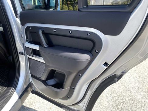 Used 2020 Land Rover Defender 110 First Edition image 49