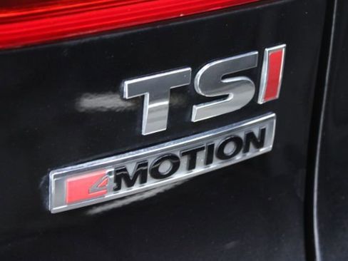 Used 2017 Volkswagen Tiguan Limited w/ Alloy Wheels Package image 6