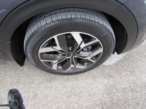 Used 2020 Kia Sportage EX image 12