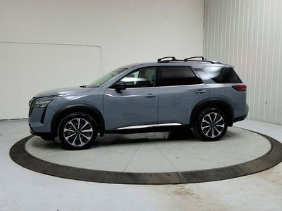 New 2026 Nissan Pathfinder Platinum