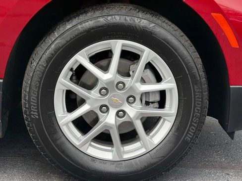 Used 2024 Chevrolet Equinox LT image 10