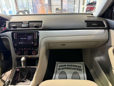 Used 2019 Volkswagen Passat 2.0T Wolfsburg FWD image 17