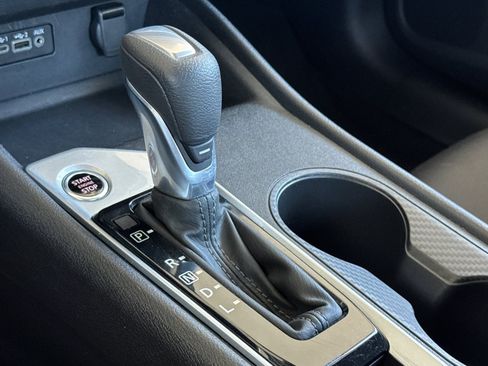 Used 2025 Nissan Altima 2.5 SV FWD image 18