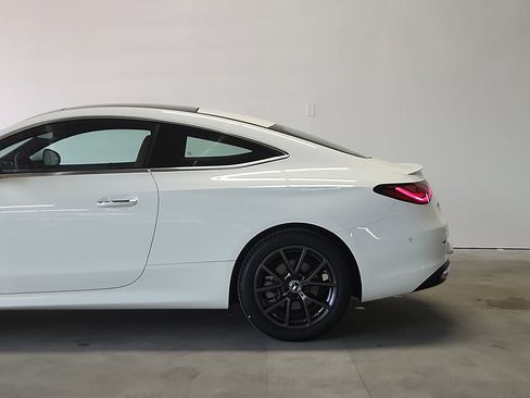 Used 2024 Mercedes-Benz CLE 300 4MATIC Coupe image 5
