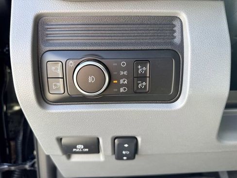 New 2026 Ford F350 XLT w/ XLT Value Package AWD/4WD image 21