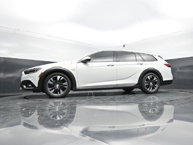 Used 2018 Buick Regal Essence w/ Driver Confidence Package #1 AWD/4WD image 41