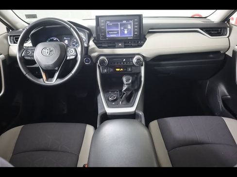 Used 2021 Toyota RAV4 XLE w/ Convenience Package AWD/4WD image 18