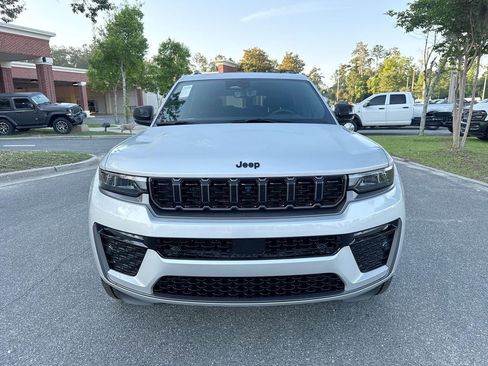 New 2026 Jeep Grand Cherokee L Limited AWD/4WD image 9