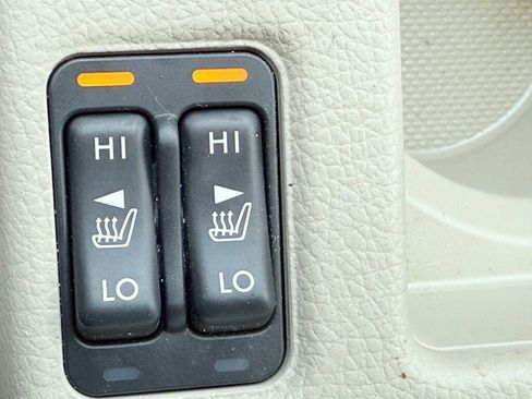 Used 2013 Subaru Crosstrek 2.0i Limited image 13