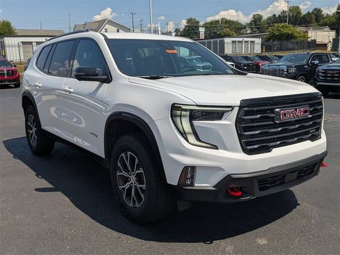 New 2026 GMC Acadia AT4 w/ LPO, Floor Liner Package image 3