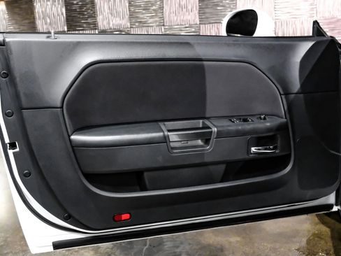 Used 2013 Dodge Challenger SRT8 Core image 31