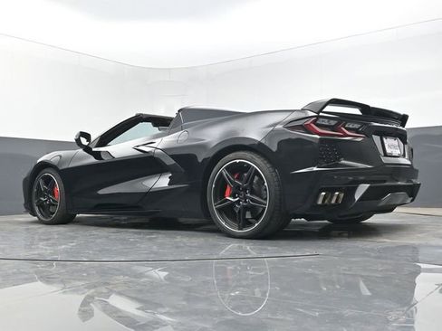 Used 2021 Chevrolet Corvette Stingray Premium Conv w/ Z51 Performance Package RWD image 39