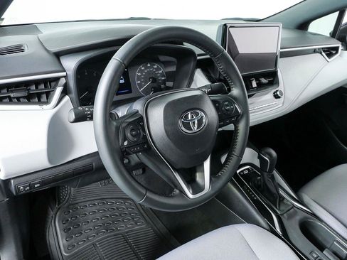 Used 2025 Toyota Corolla SE FWD image 4