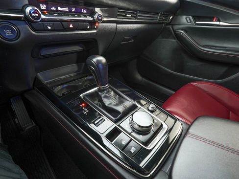 Used 2024 MAZDA CX-30 AWD 2.5 S w/ Preferred Package image 21