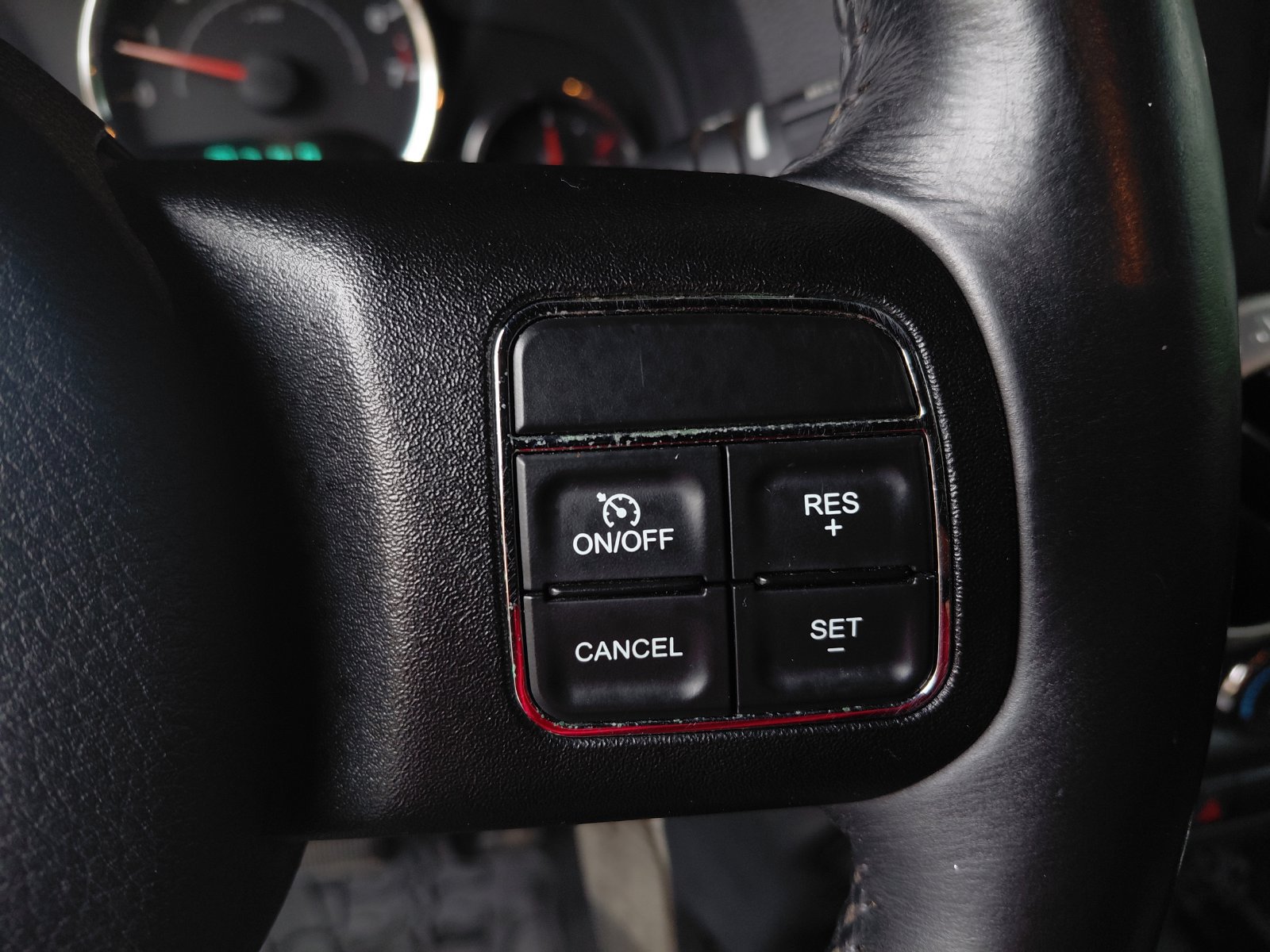 Used 2015 Jeep Wrangler Unlimited Sahara w/ Connectivity Group AWD/4WD image 6