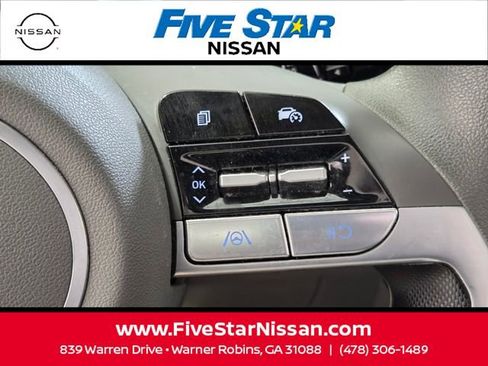 Used 2024 Hyundai Elantra SEL FWD image 23