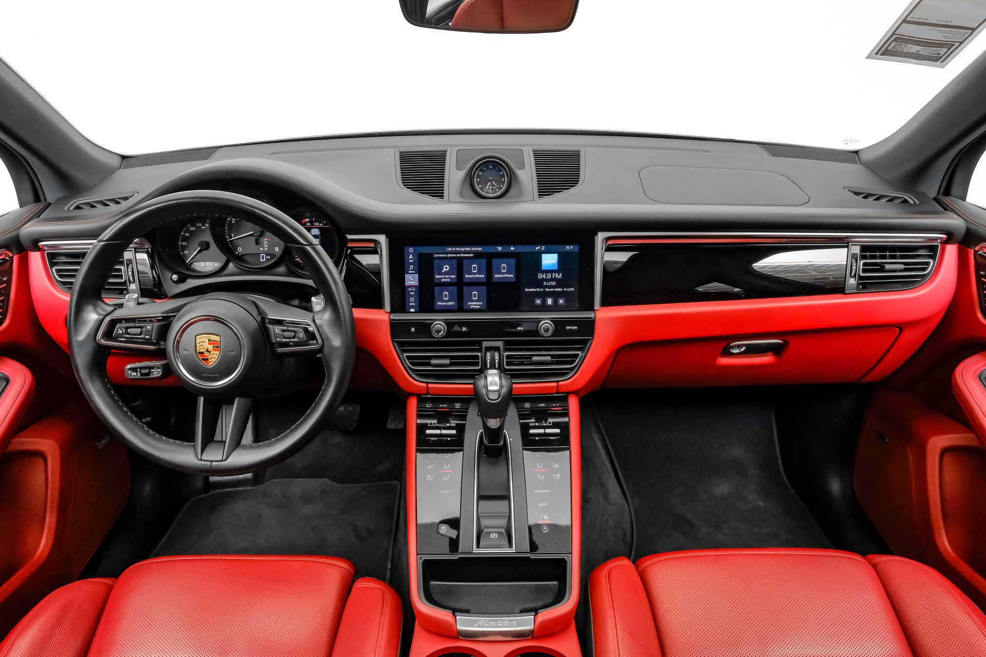 Used 2024 Porsche Macan AWD/4WD image 18