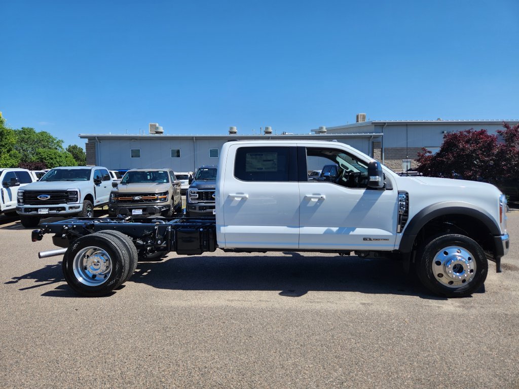 New 2026 Ford F550 4x4 Crew Cab image 9