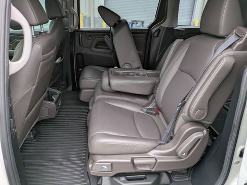 Used 2018 Honda Odyssey EX-L image 12